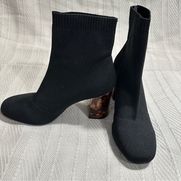 MIA Tarrin black fabric bootie with tortoiseshell block heel, size 9 - Picture 6 of 11